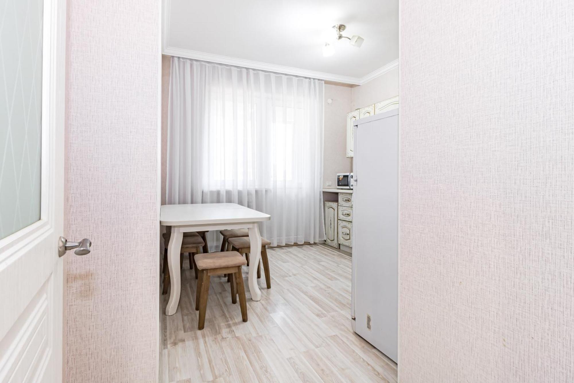 Apartments 7 Я-14 Астана Екстериор снимка